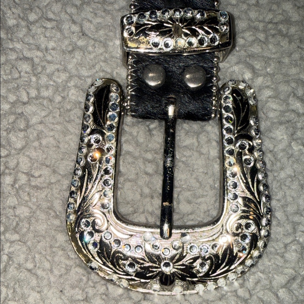 B.B. Simon Cream and Silver Belt
